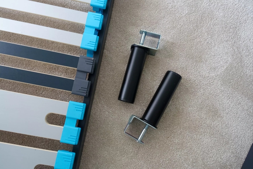 Simba Orion bed base screw-and-leg piece